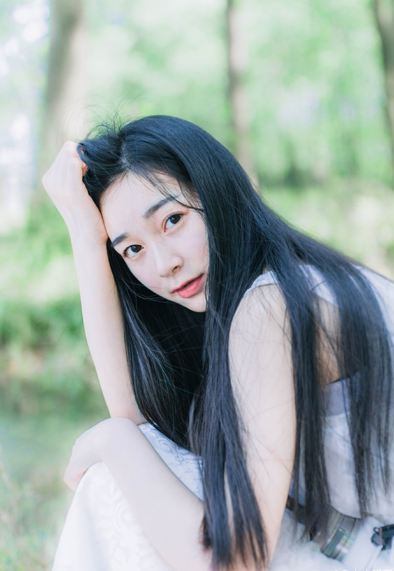 “那现在，就做你该做的。”陈到甩了甩手臂，提起手中的长弓，弯弓搭箭，然后在所有人错愕的目光中，一箭射向吕蒙。